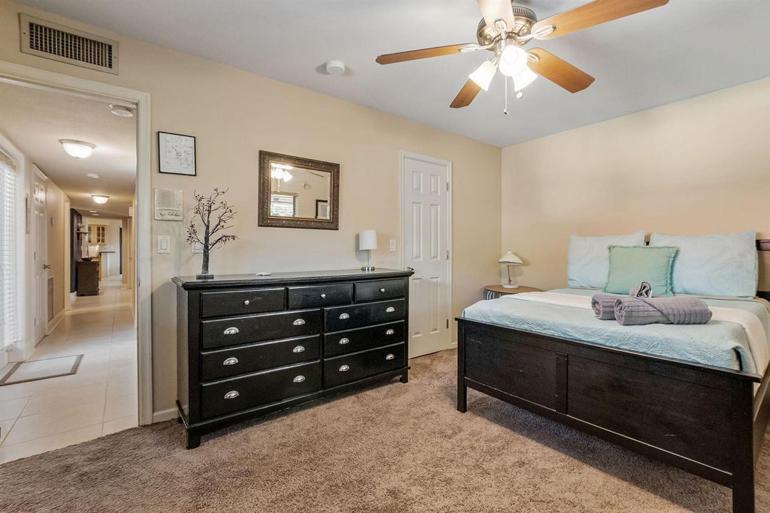 19-web-or-mls-4850-ne-25th-ave-1-2