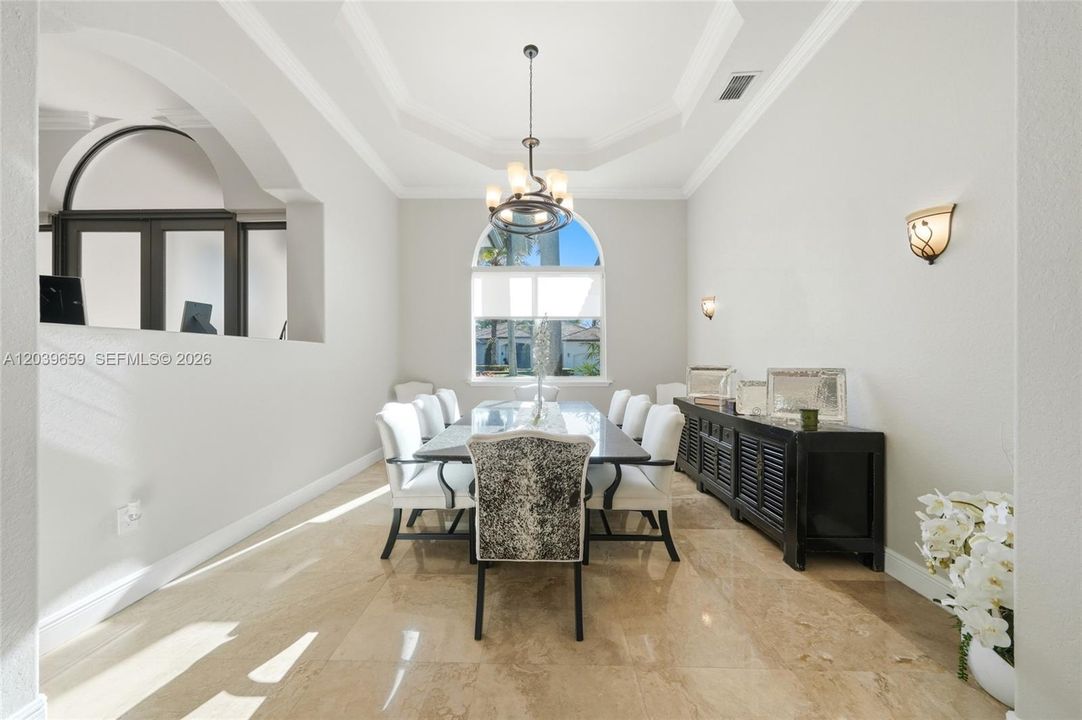 Active With Contract: $2,050,000 (5 beds, 4 baths, 3776 Square Feet)