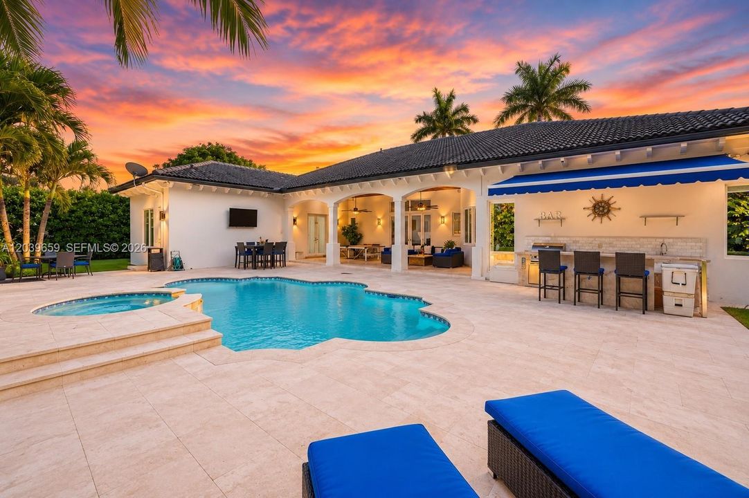 Active With Contract: $2,050,000 (5 beds, 4 baths, 3776 Square Feet)