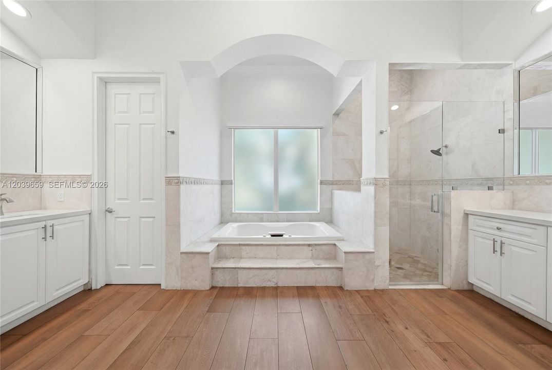 Active With Contract: $2,050,000 (5 beds, 4 baths, 3776 Square Feet)