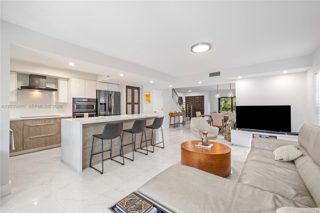 En Venta: $600,000 (3 camas, 2 baños, 1710 Pies cuadrados)