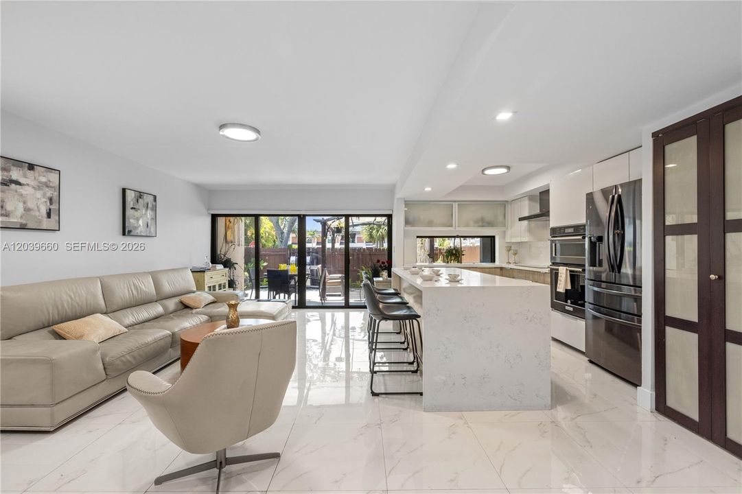 En Venta: $600,000 (3 camas, 2 baños, 1710 Pies cuadrados)
