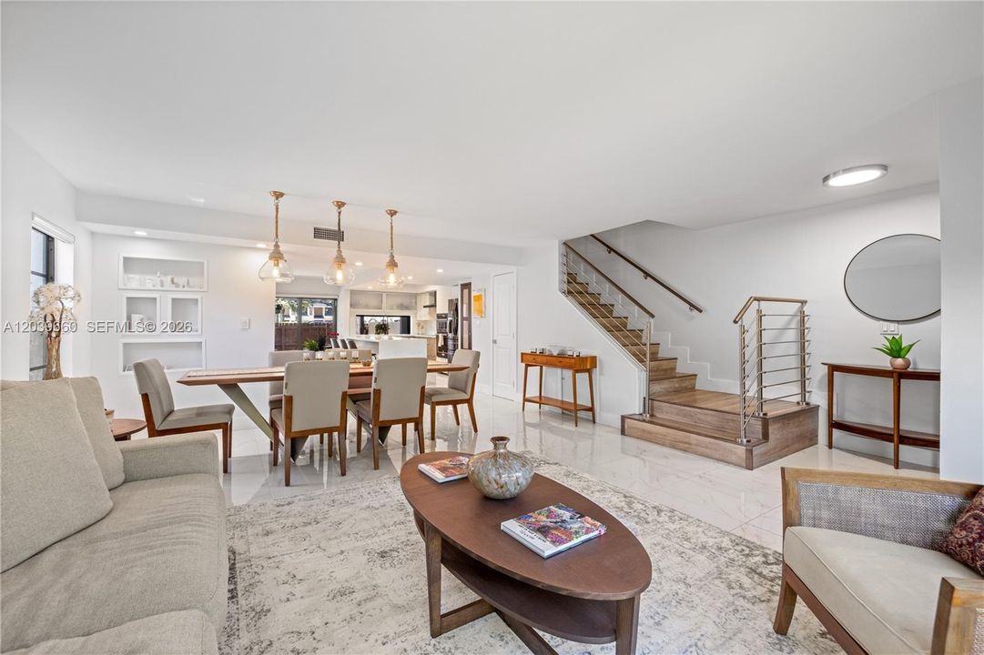 En Venta: $600,000 (3 camas, 2 baños, 1710 Pies cuadrados)