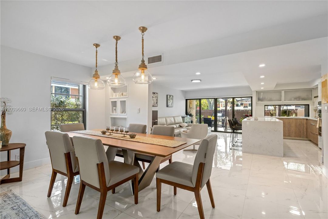 En Venta: $600,000 (3 camas, 2 baños, 1710 Pies cuadrados)