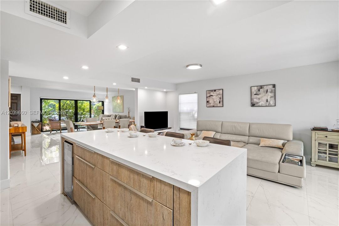 En Venta: $600,000 (3 camas, 2 baños, 1710 Pies cuadrados)
