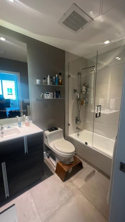В аренду: $3,600 (2 спален, 2 ванн, 1189 Квадратных фут)