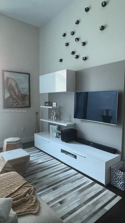 В аренду: $3,600 (2 спален, 2 ванн, 1189 Квадратных фут)