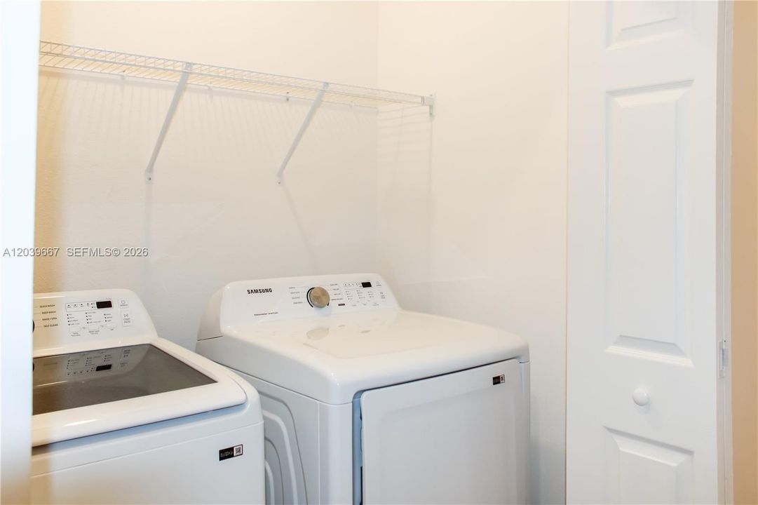 En Renta: $1,950 (3 camas, 2 baños, 1574 Pies cuadrados)