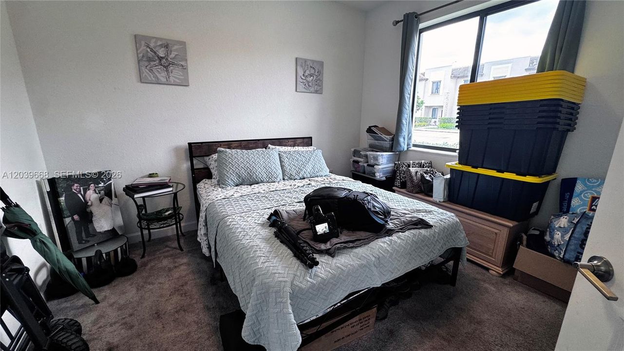For Rent: $3,000 (3 beds, 3 baths, 1320 Square Feet)