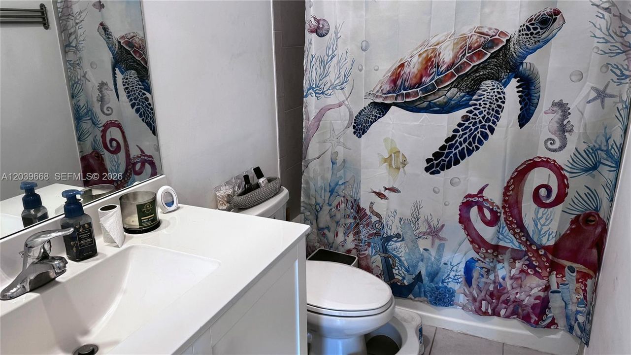 For Rent: $3,000 (3 beds, 3 baths, 1320 Square Feet)