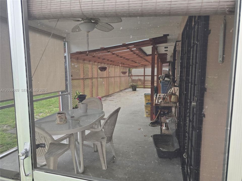 For Sale: $535,000 (4 beds, 2 baths, 1176 Square Feet)