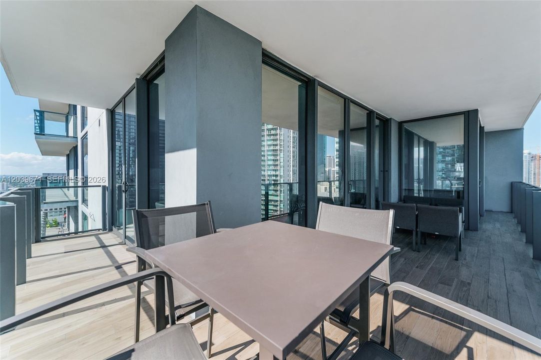 En Venta: $1,150,000 (2 camas, 2 baños, 1265 Pies cuadrados)