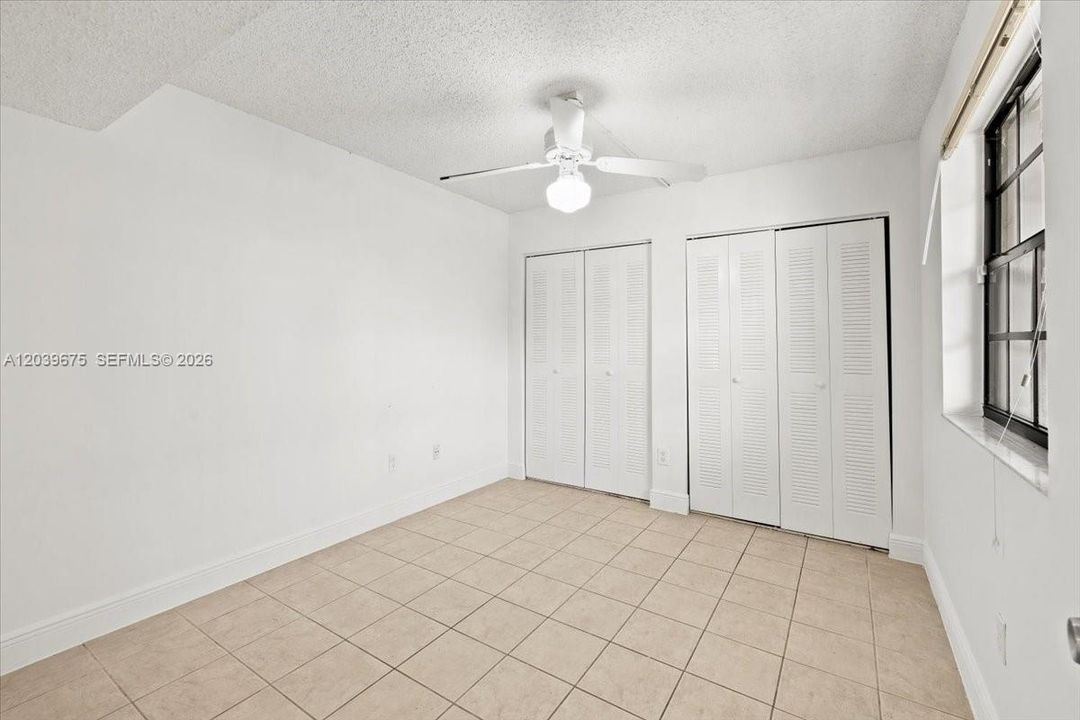 В аренду: $2,050 (3 спален, 2 ванн, 1195 Квадратных фут)