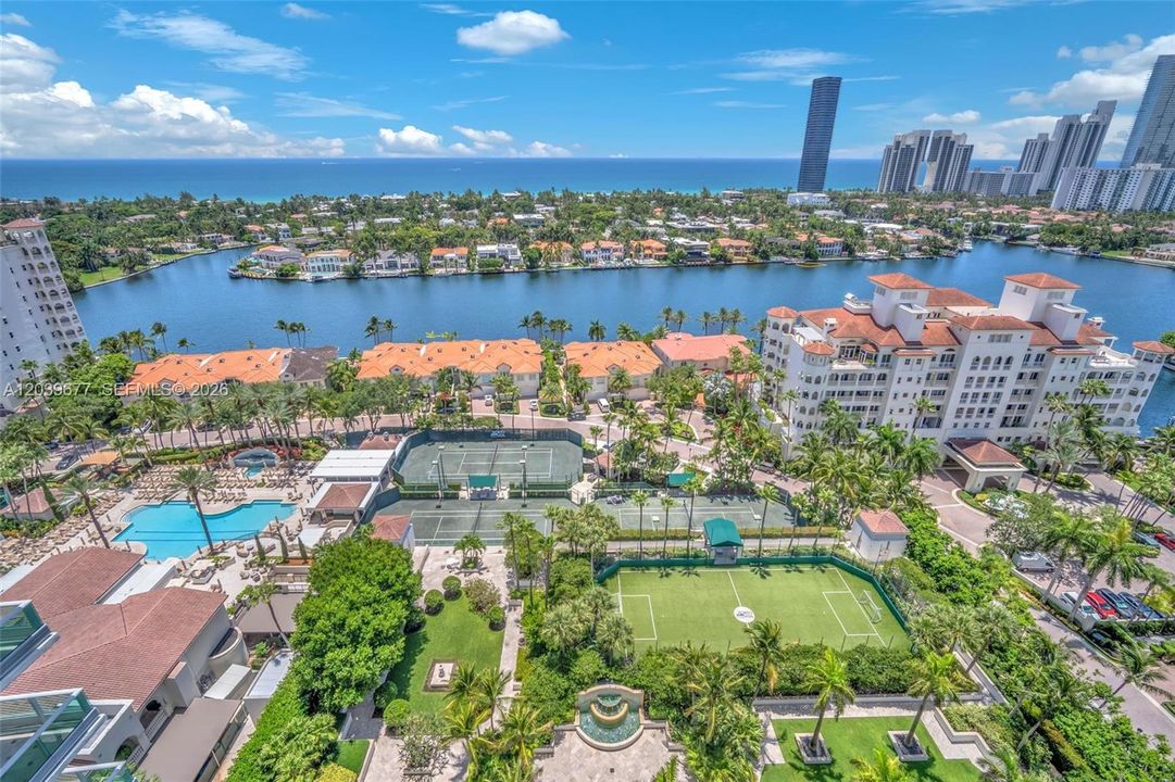 На продажу: $2,990,000 (4 спален, 5 ванн, 3320 Квадратных фут)