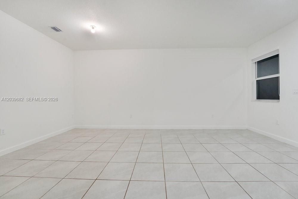 En Renta: $2,650 (3 camas, 2 baños, 1442 Pies cuadrados)