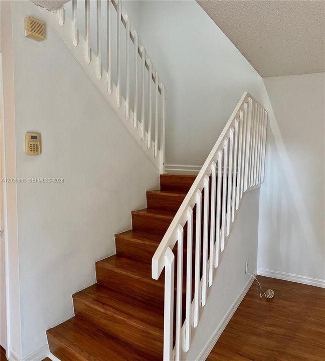 For Rent: $2,500 (2 beds, 2 baths, 1372 Square Feet)