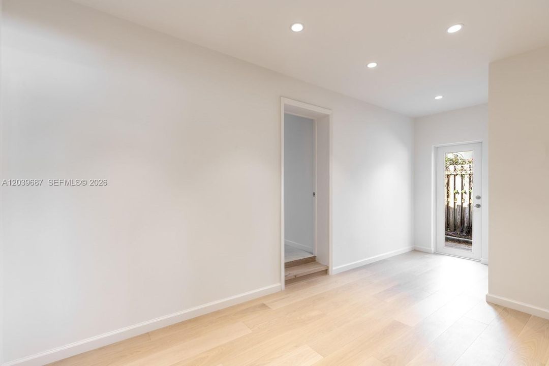 В аренду: $18,500 (4 спален, 3 ванн, 3296 Квадратных фут)