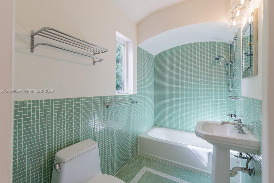 В аренду: $18,500 (4 спален, 3 ванн, 3296 Квадратных фут)
