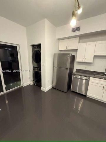 En Renta: $3,700 (3 camas, 2 baños, 2810 Pies cuadrados)