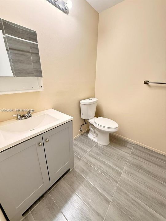For Sale: $380,000 (4 beds, 2 baths, 1670 Square Feet)