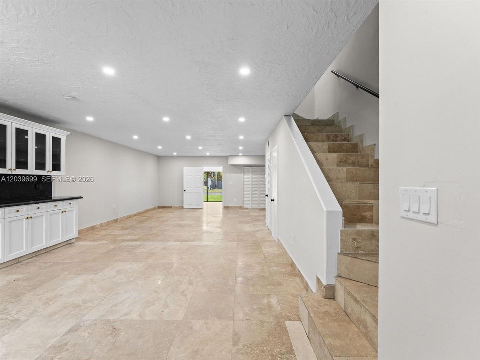 На продажу: $560,000 (3 спален, 2 ванн, 1640 Квадратных фут)