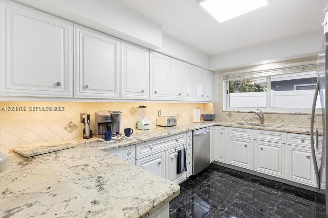 For Sale: $750,000 (3 beds, 2 baths, 1780 Square Feet)