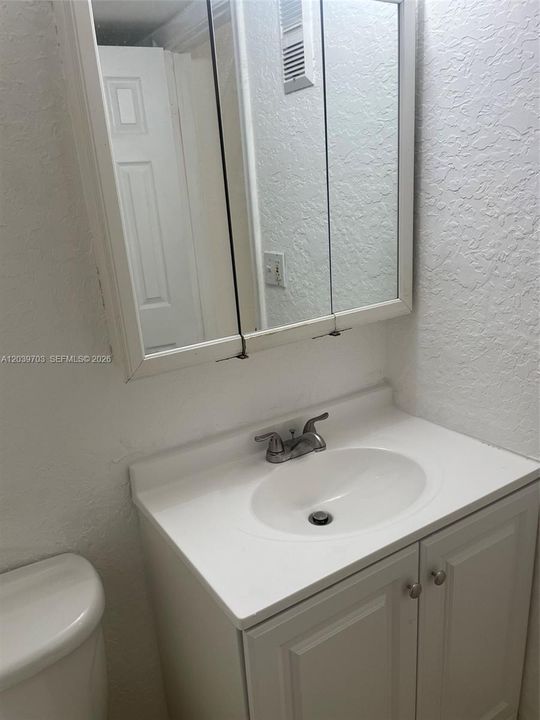 For Rent: $1,495 (1 beds, 1 baths, 606 Square Feet)