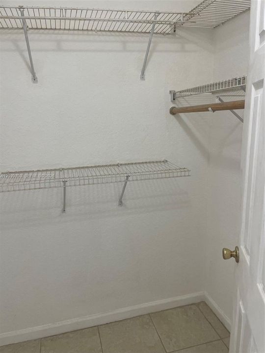 For Rent: $1,495 (1 beds, 1 baths, 606 Square Feet)