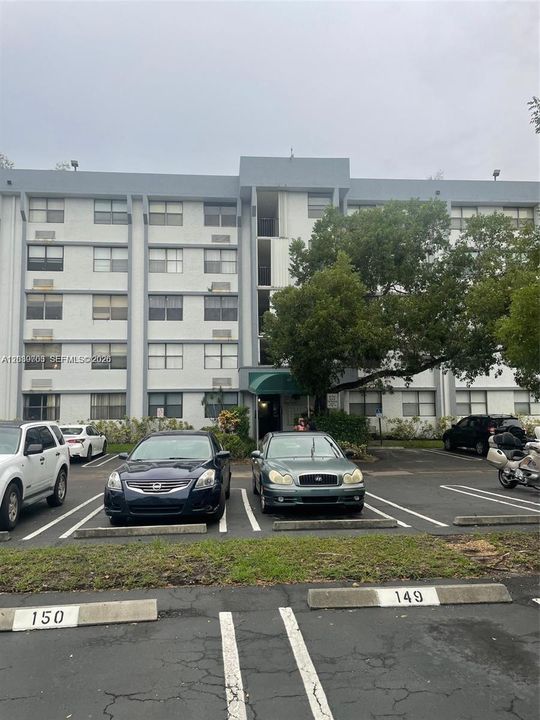 For Rent: $1,495 (1 beds, 1 baths, 606 Square Feet)