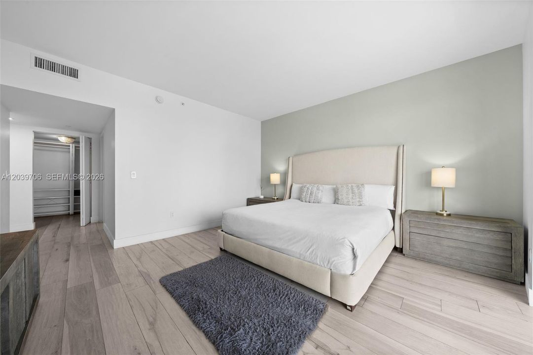 For Sale: $899,000 (3 beds, 3 baths, 1737 Square Feet)