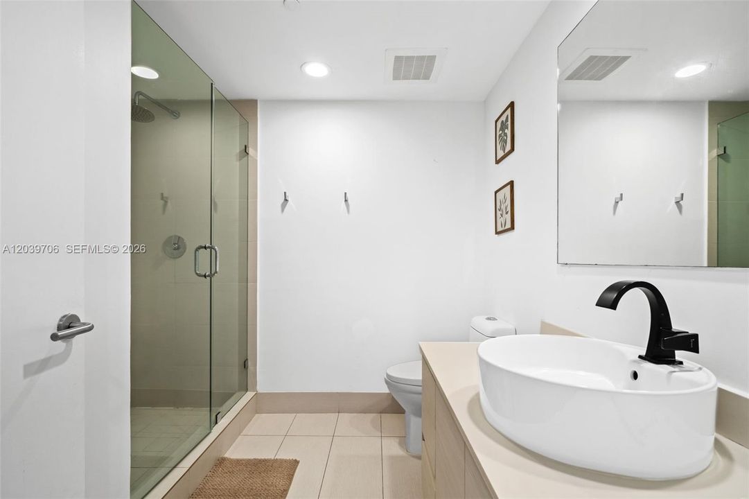 For Sale: $899,000 (3 beds, 3 baths, 1737 Square Feet)