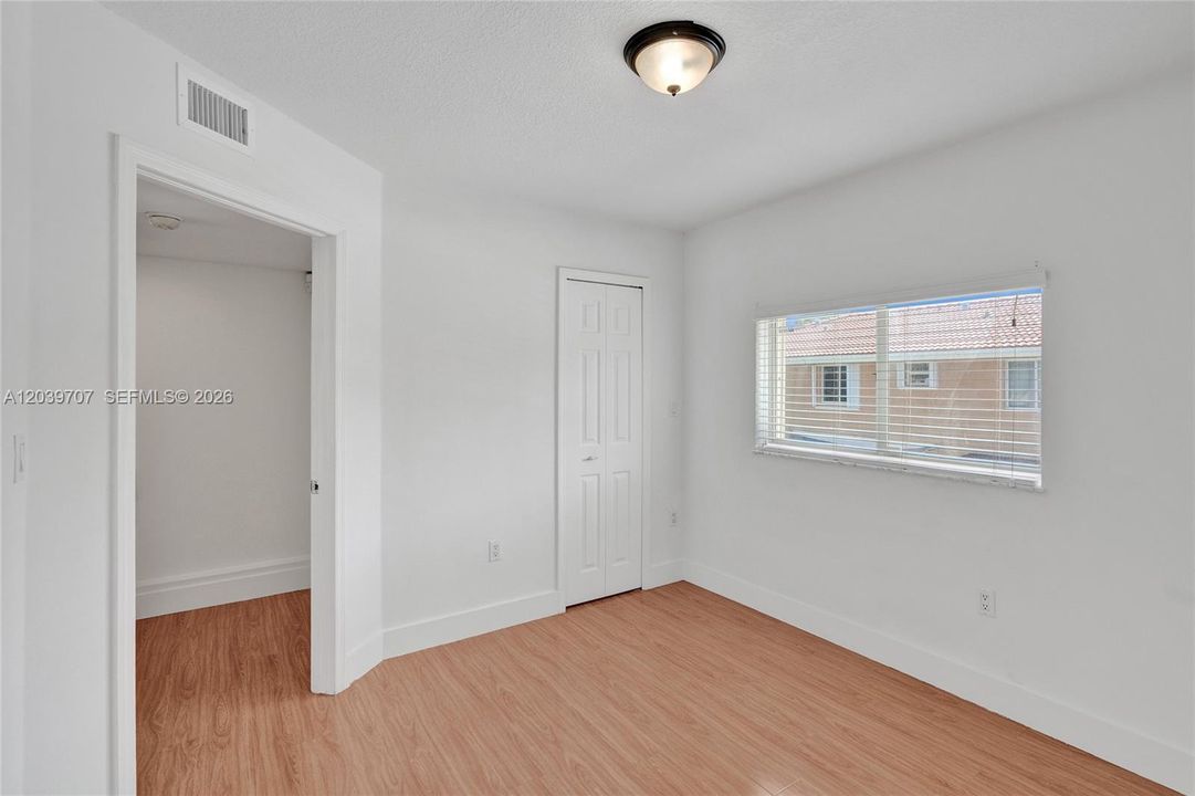 For Rent: $2,375 (2 beds, 1 baths, 928 Square Feet)