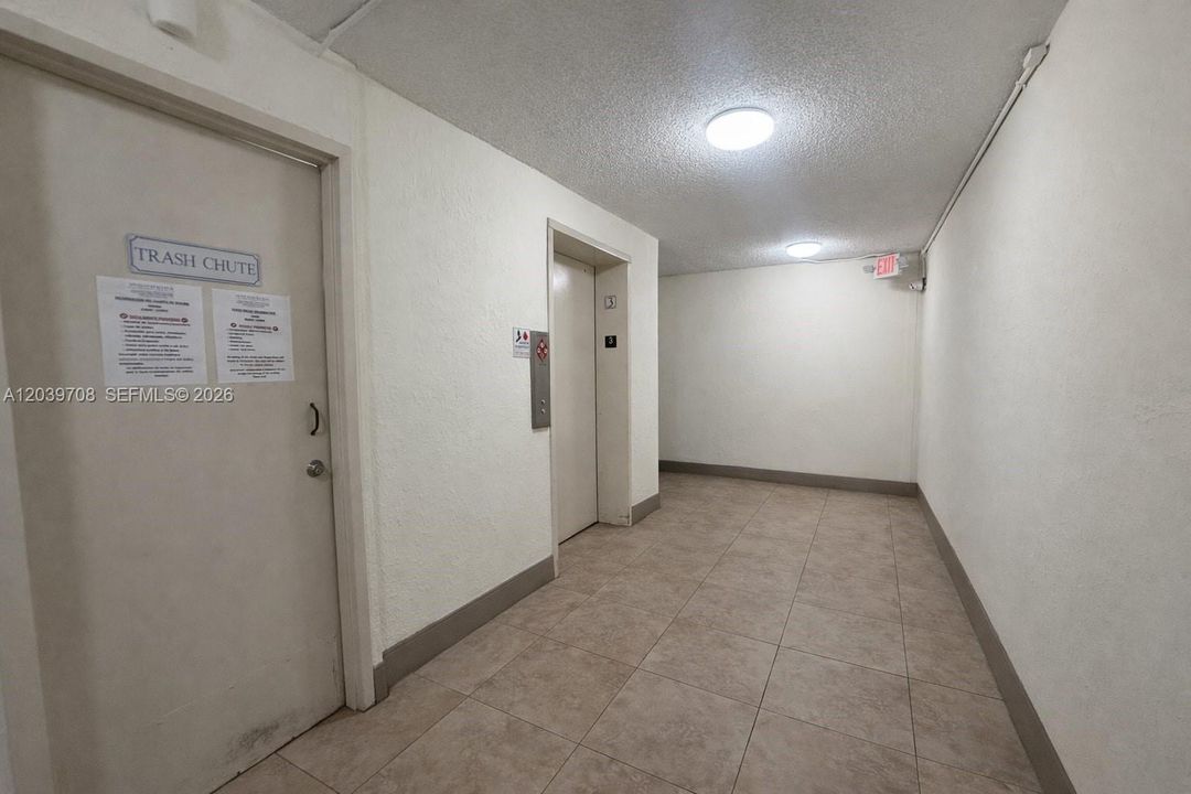 For Sale: $149,900 (1 beds, 1 baths, 720 Square Feet)