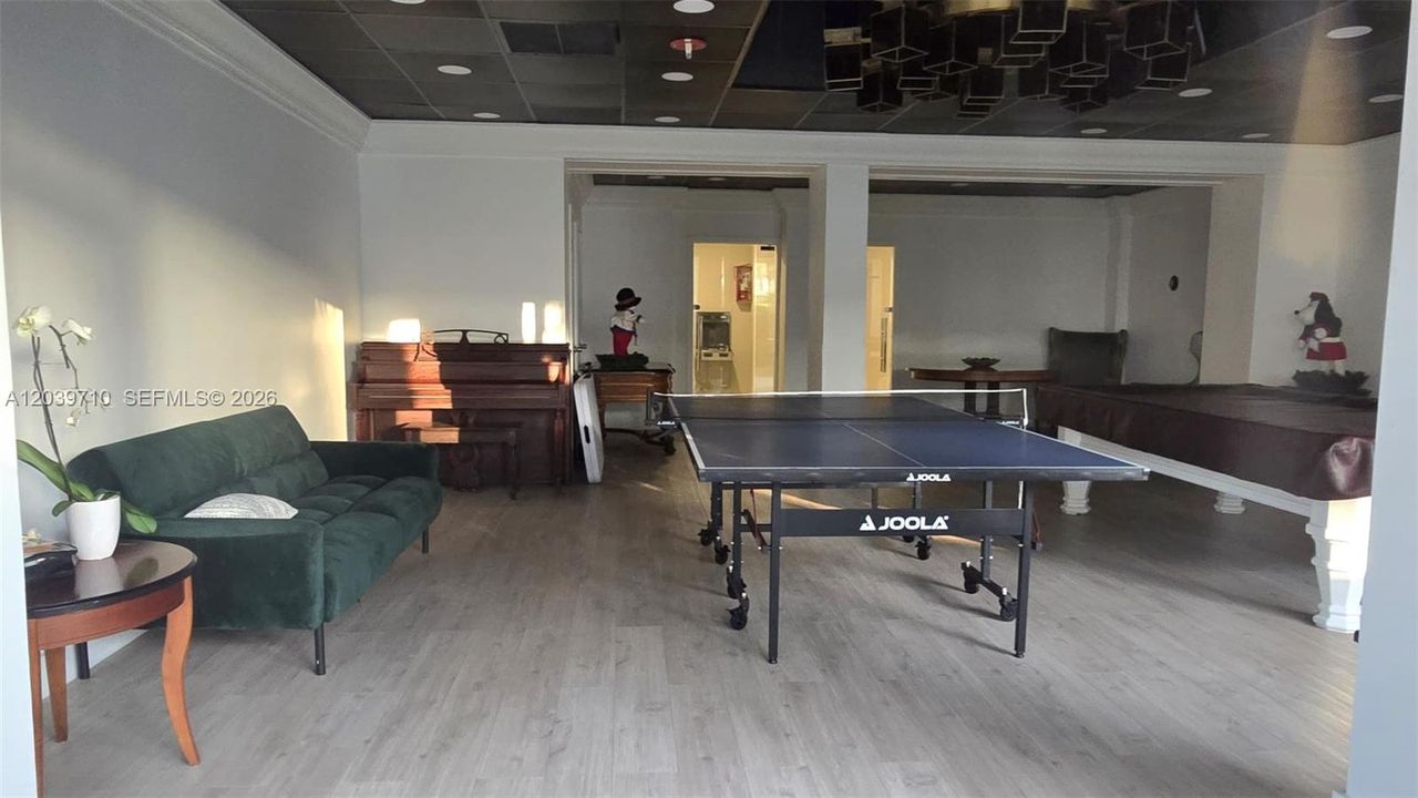 En Venta: $249,900 (1 camas, 1 baños, 940 Pies cuadrados)