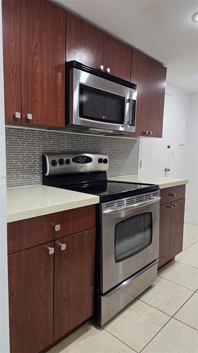 En Venta: $249,900 (1 camas, 1 baños, 940 Pies cuadrados)