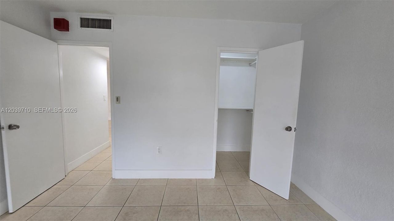 En Venta: $249,900 (1 camas, 1 baños, 940 Pies cuadrados)