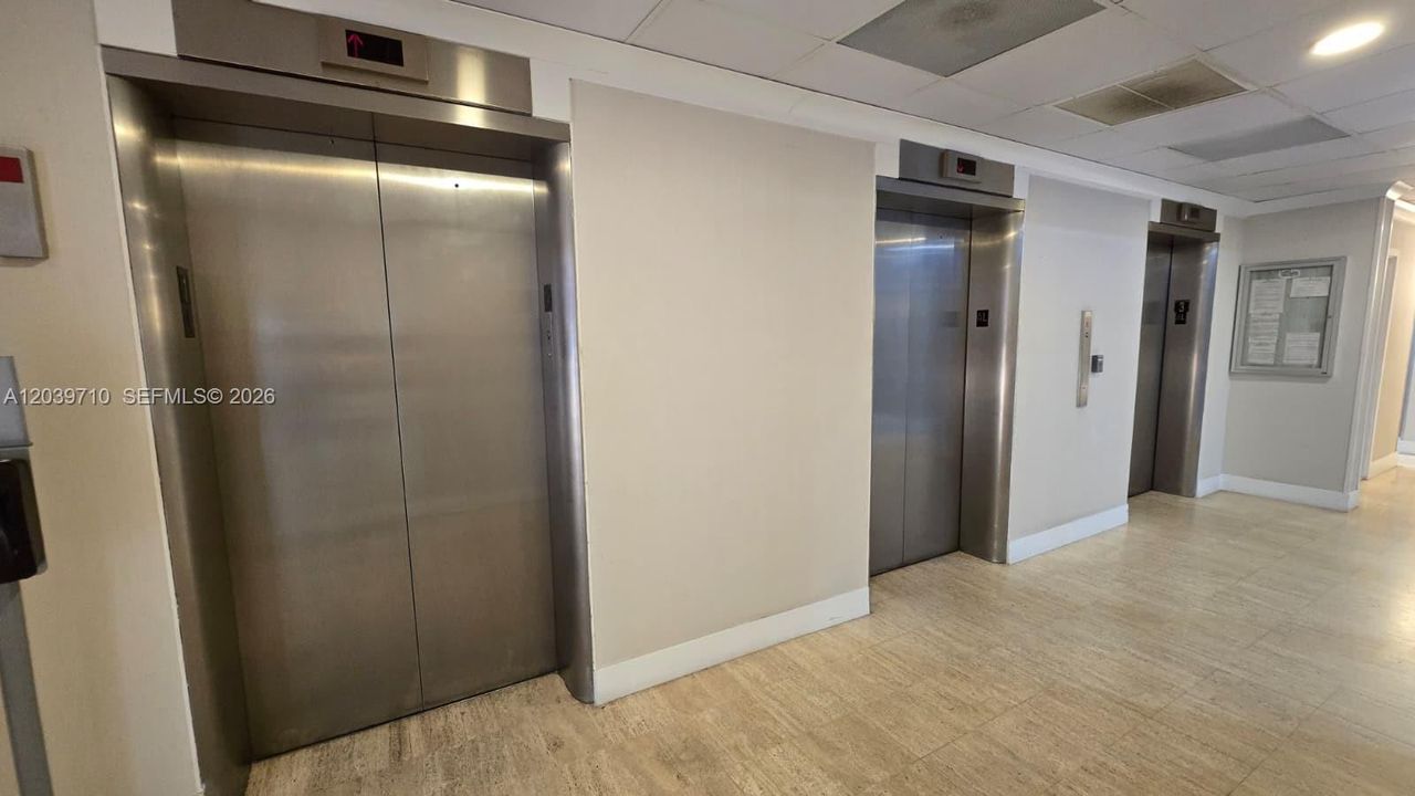 En Venta: $249,900 (1 camas, 1 baños, 940 Pies cuadrados)
