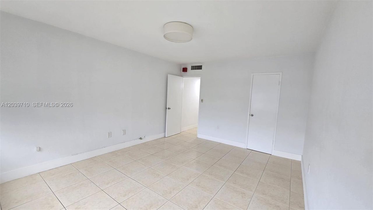 En Venta: $249,900 (1 camas, 1 baños, 940 Pies cuadrados)