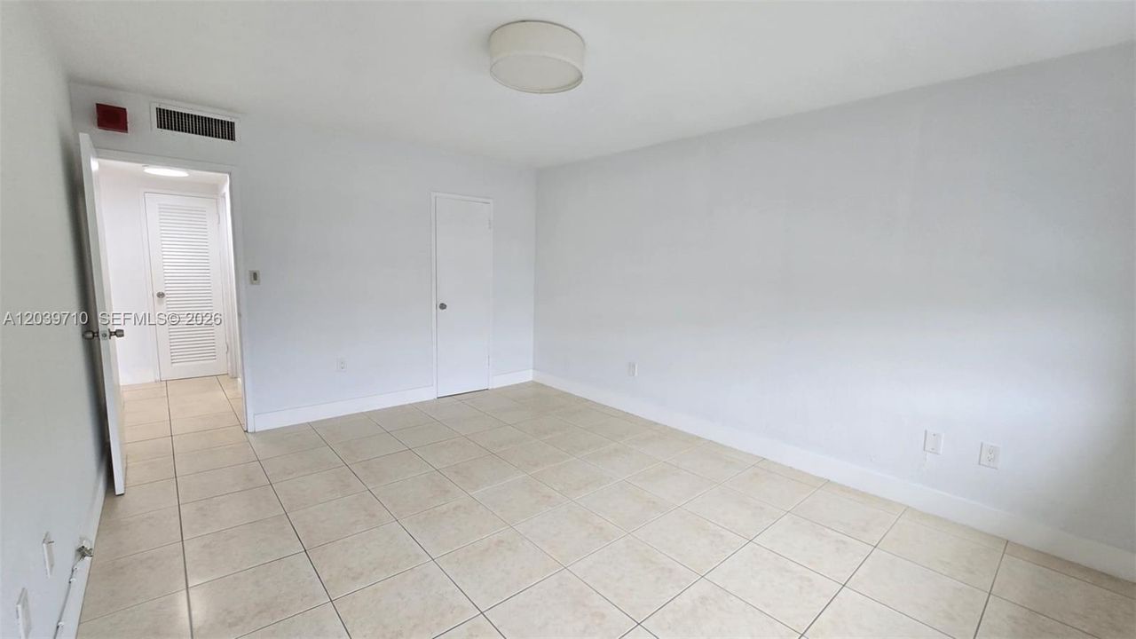 En Venta: $249,900 (1 camas, 1 baños, 940 Pies cuadrados)
