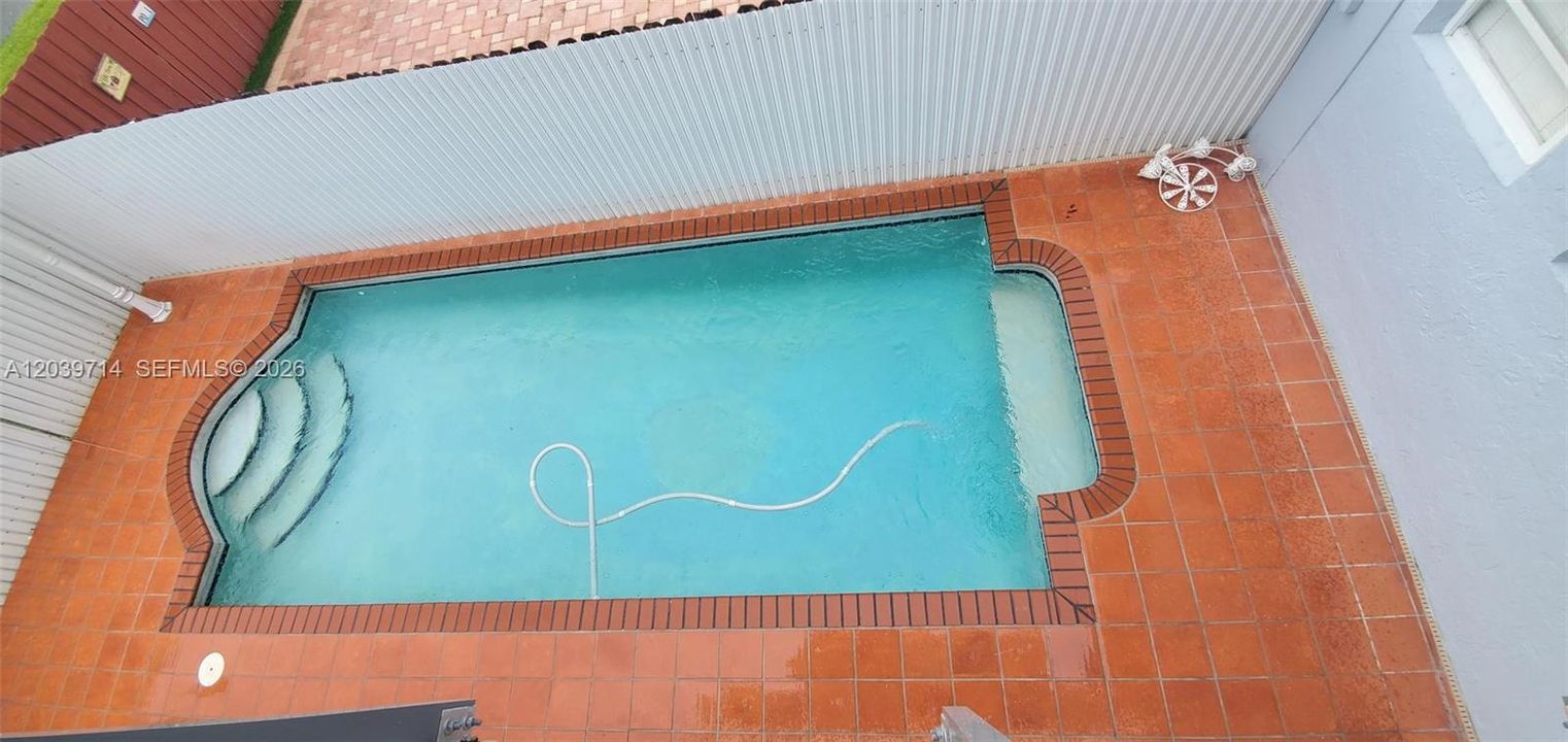 В аренду: $2,200 (2 спален, 1 ванн, 892 Квадратных фут)