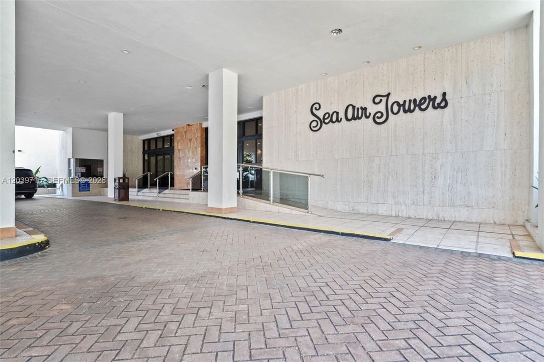 For Sale: $649,000 (2 beds, 2 baths, 1431 Square Feet)