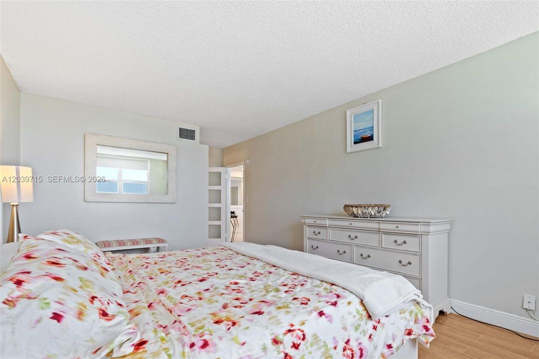 For Sale: $649,000 (2 beds, 2 baths, 1431 Square Feet)