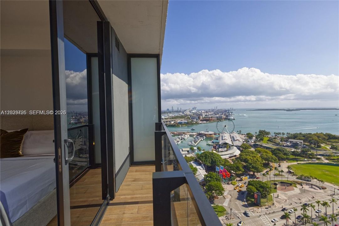 For Sale: $709,000 (0 beds, 1 baths, 341 Square Feet)