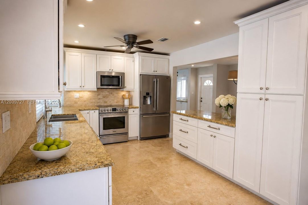 For Rent: $6,900 (5 beds, 2 baths, 2293 Square Feet)