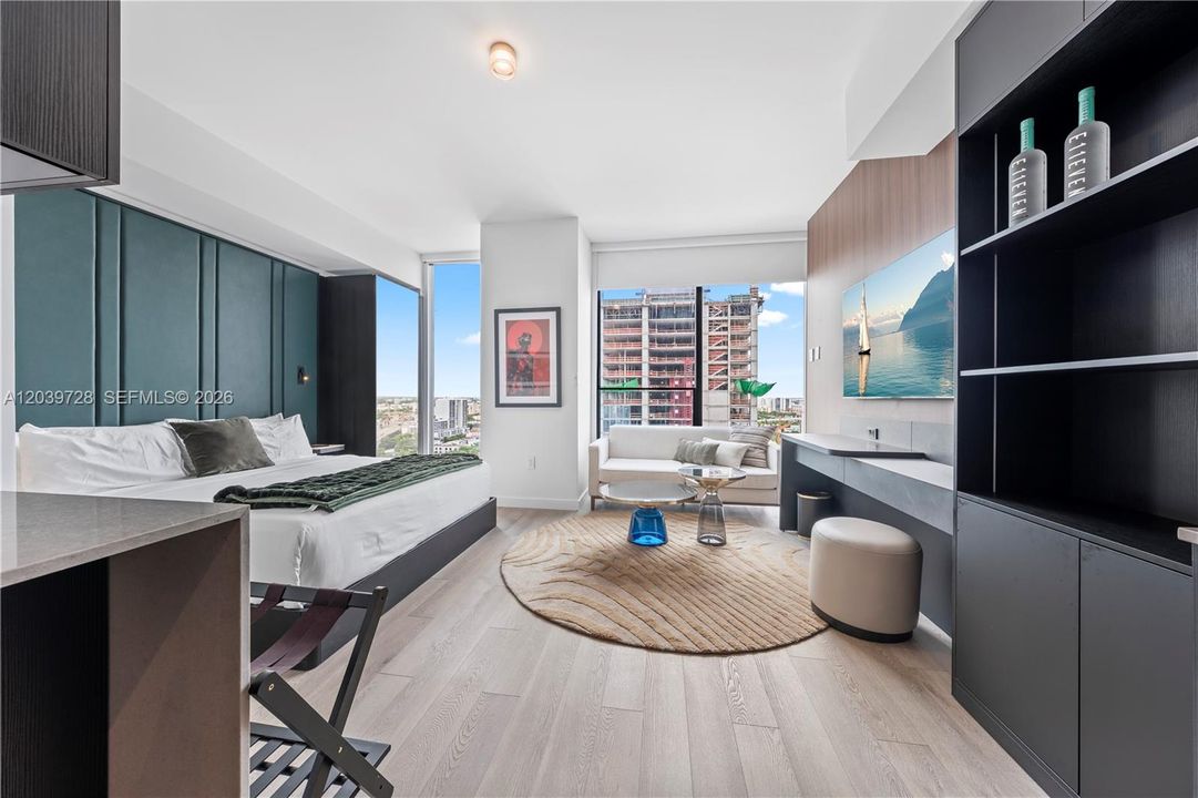 For Sale: $625,000 (1 beds, 1 baths, 460 Square Feet)