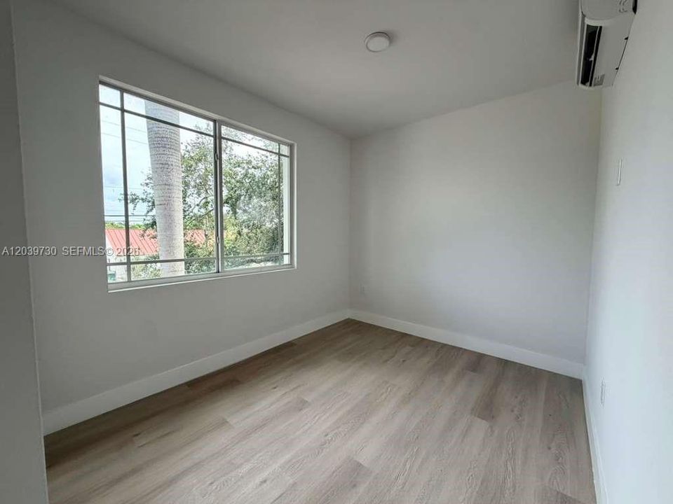 For Rent: $2,000 (2 beds, 1 baths, 598 Square Feet)