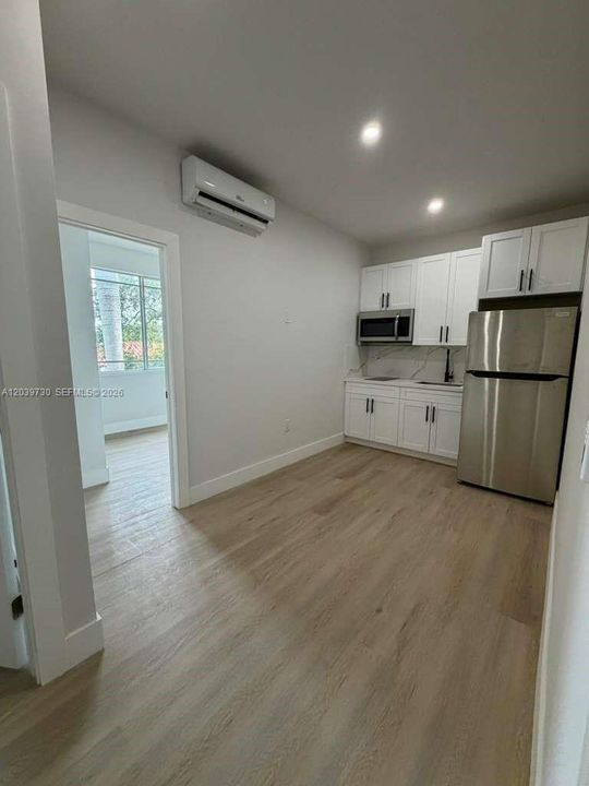 For Rent: $2,000 (2 beds, 1 baths, 598 Square Feet)