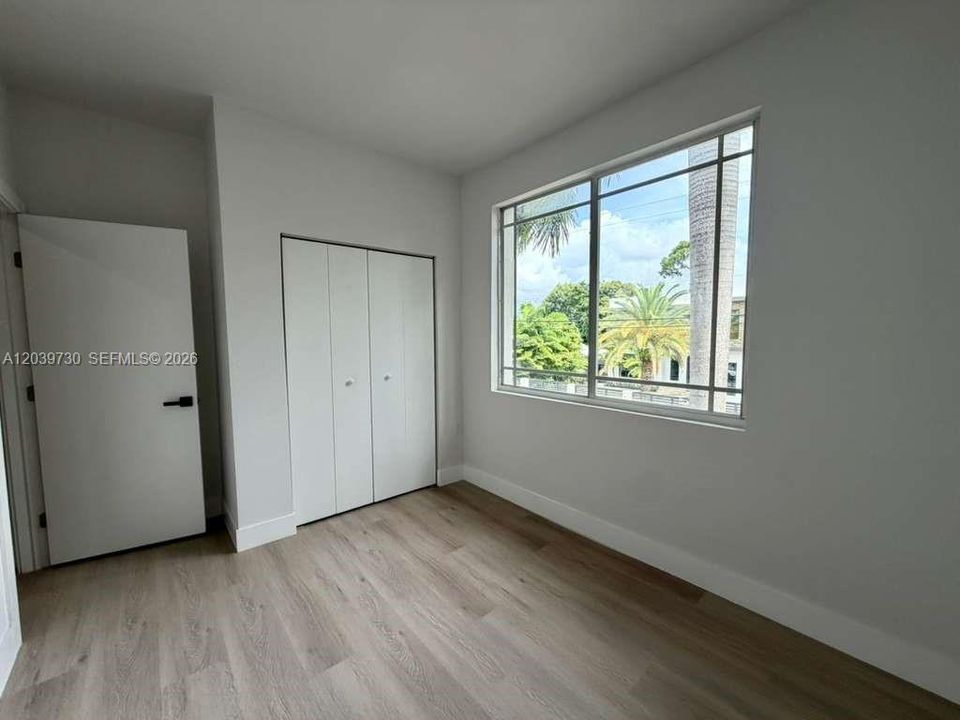 For Rent: $2,000 (2 beds, 1 baths, 598 Square Feet)