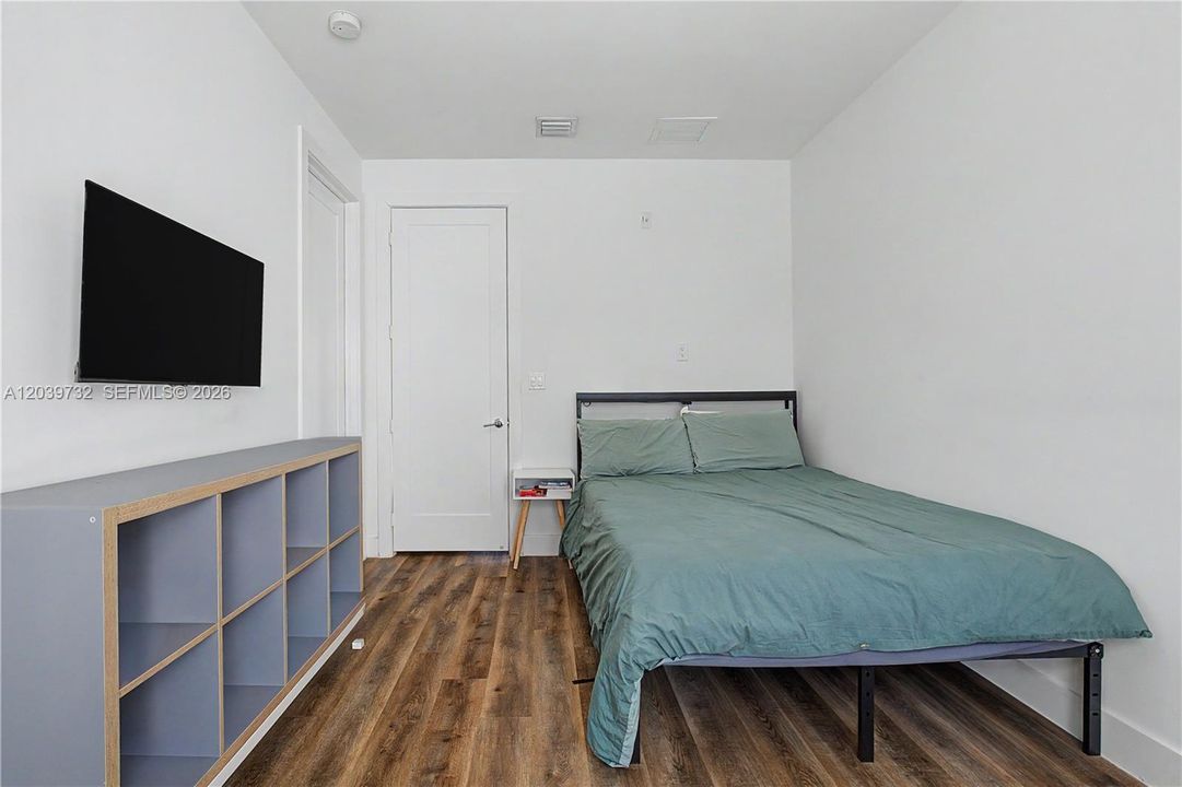 En Venta: $565,000 (3 camas, 3 baños, 1547 Pies cuadrados)