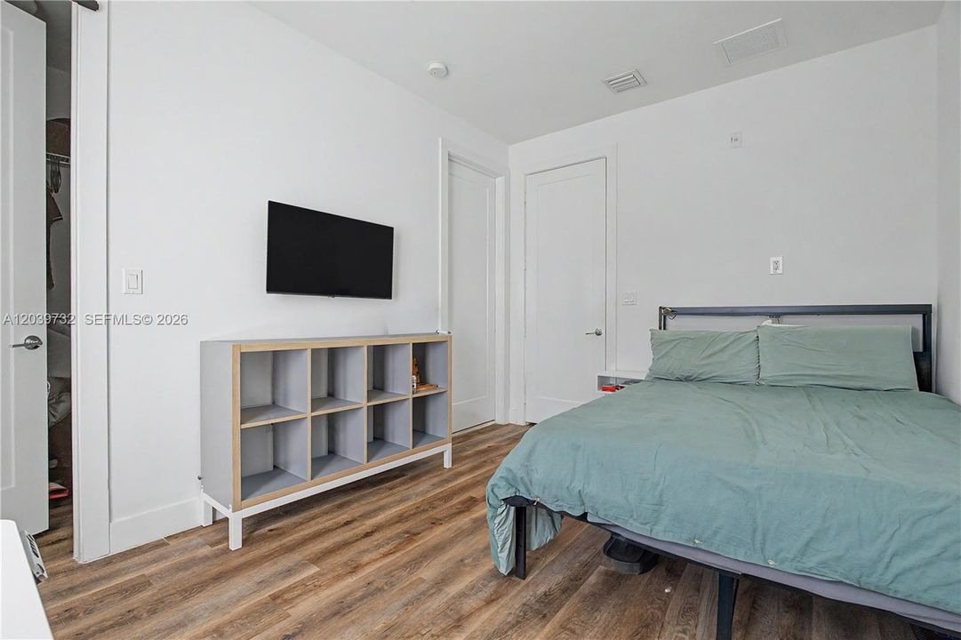 En Venta: $565,000 (3 camas, 3 baños, 1547 Pies cuadrados)